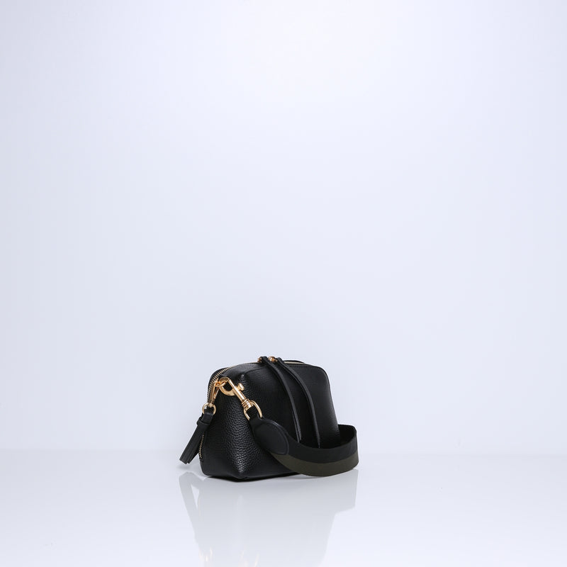 BLAKE | BLACK