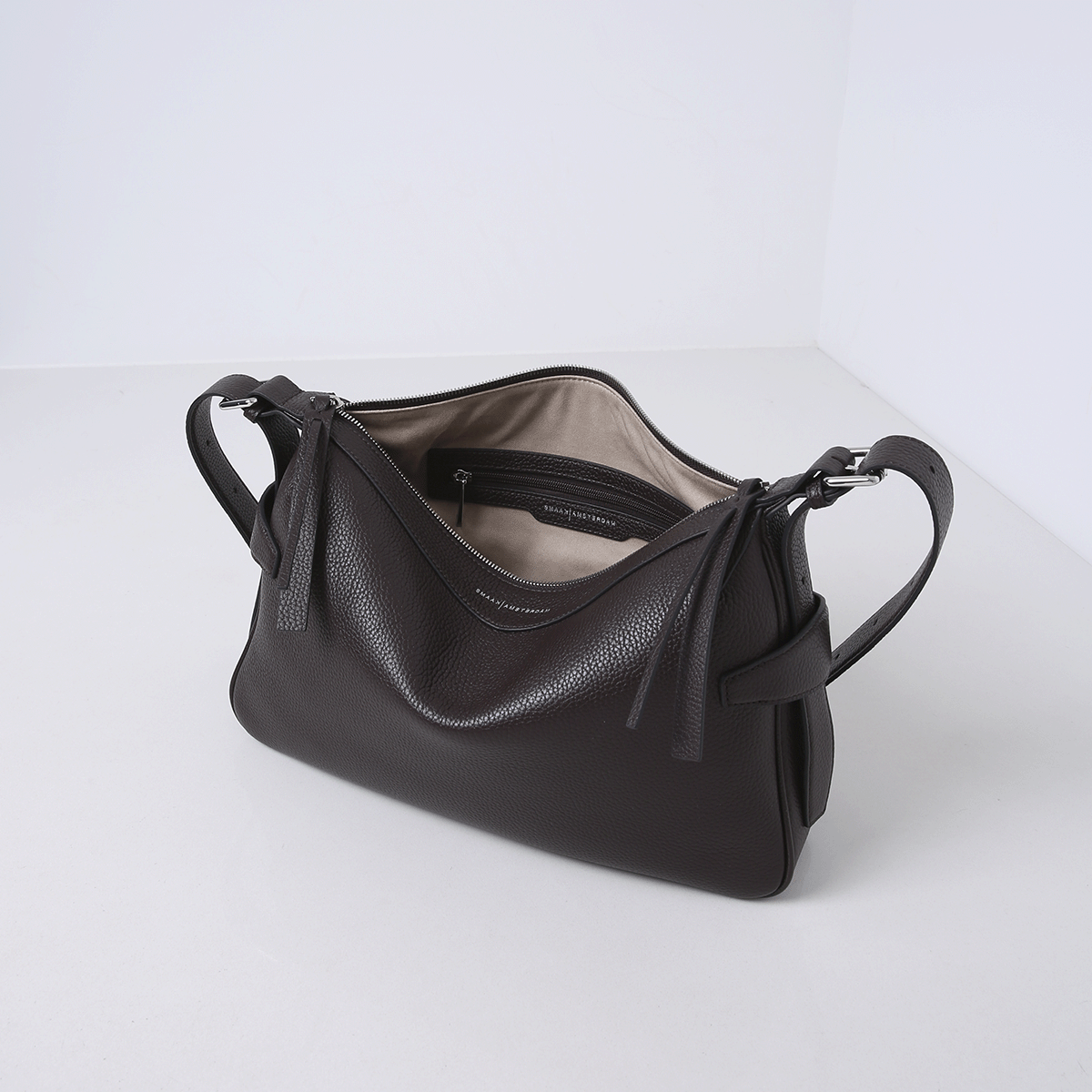 DARYL | DUNKLE SCHOKOLADE