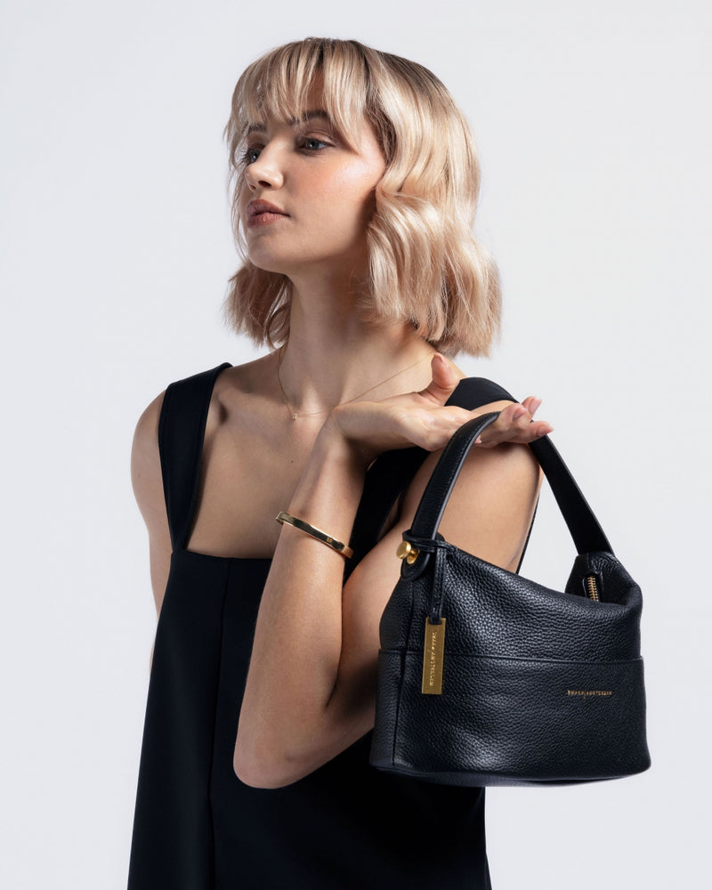 KIM | BLACK