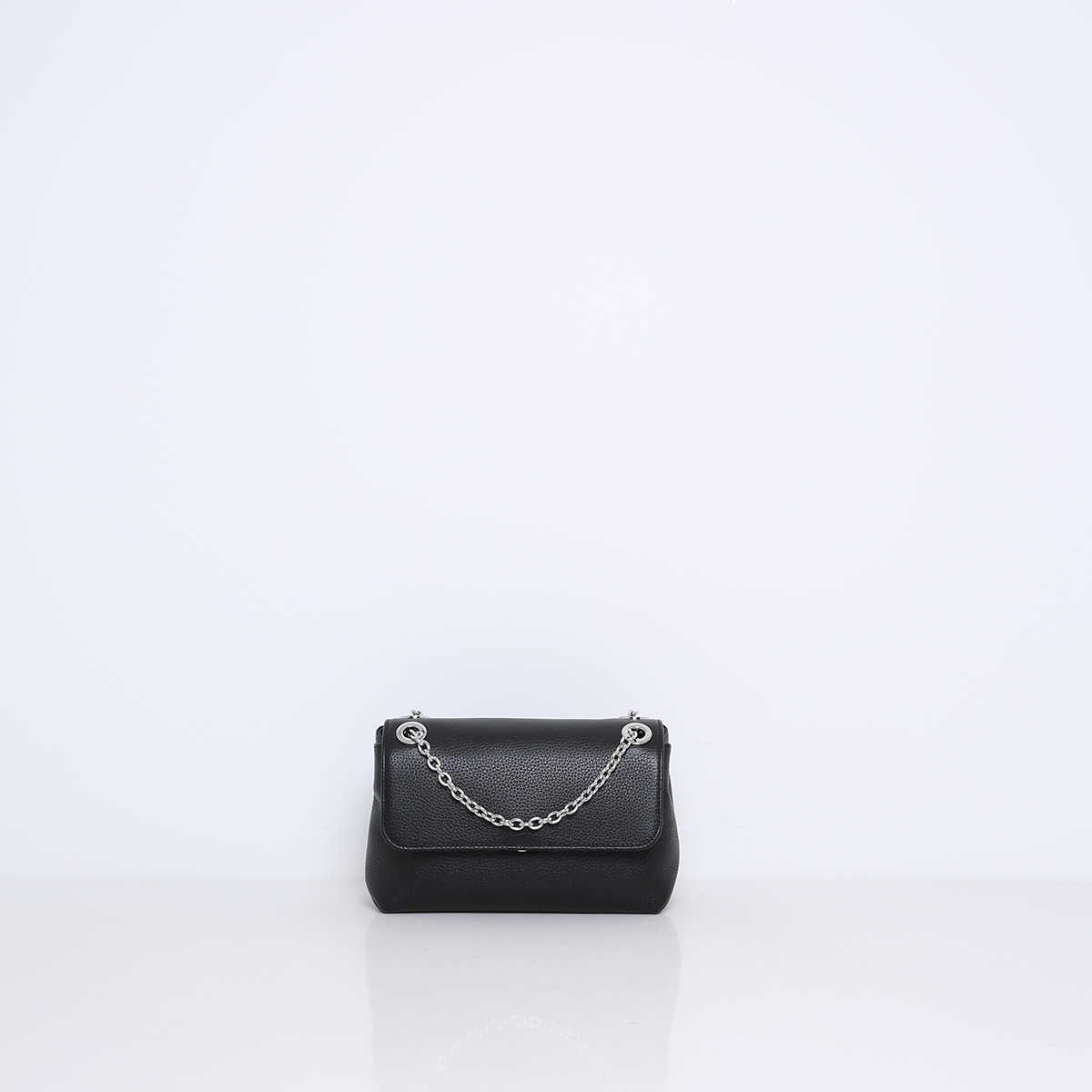 LIV | BLACK
