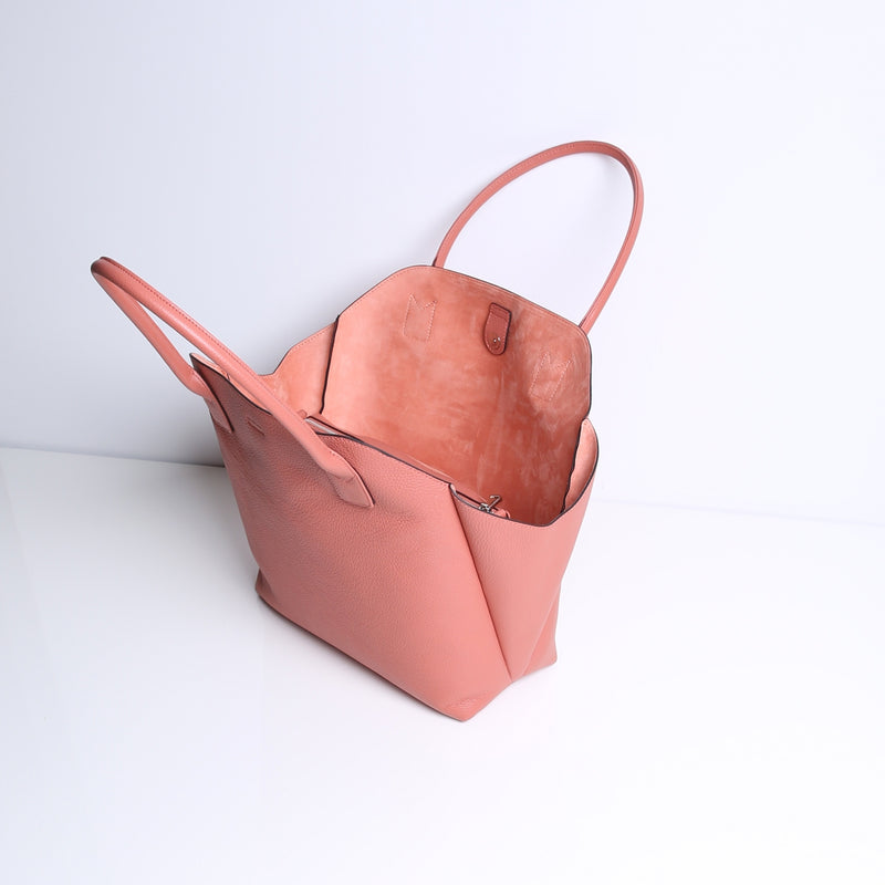 LOLA | BRICK
