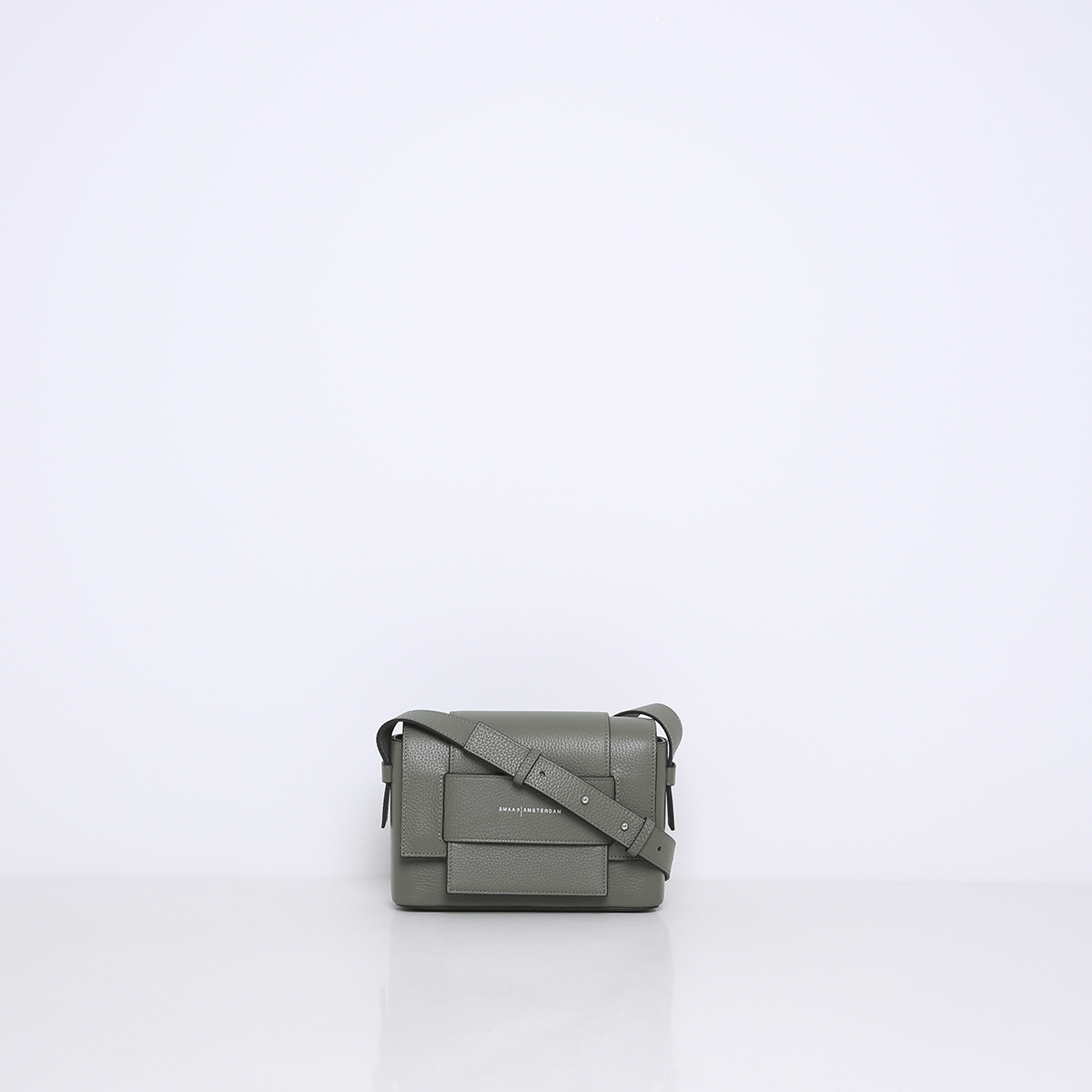 MEGAN | PINE