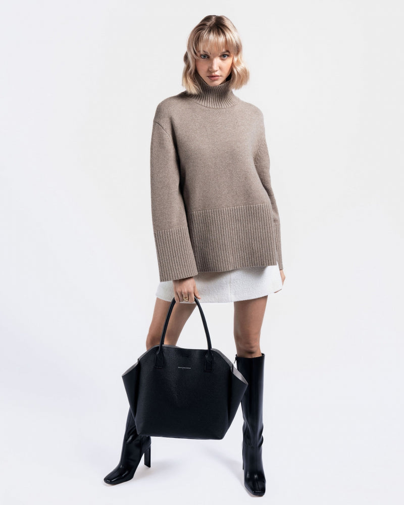 LOLA | BLACK