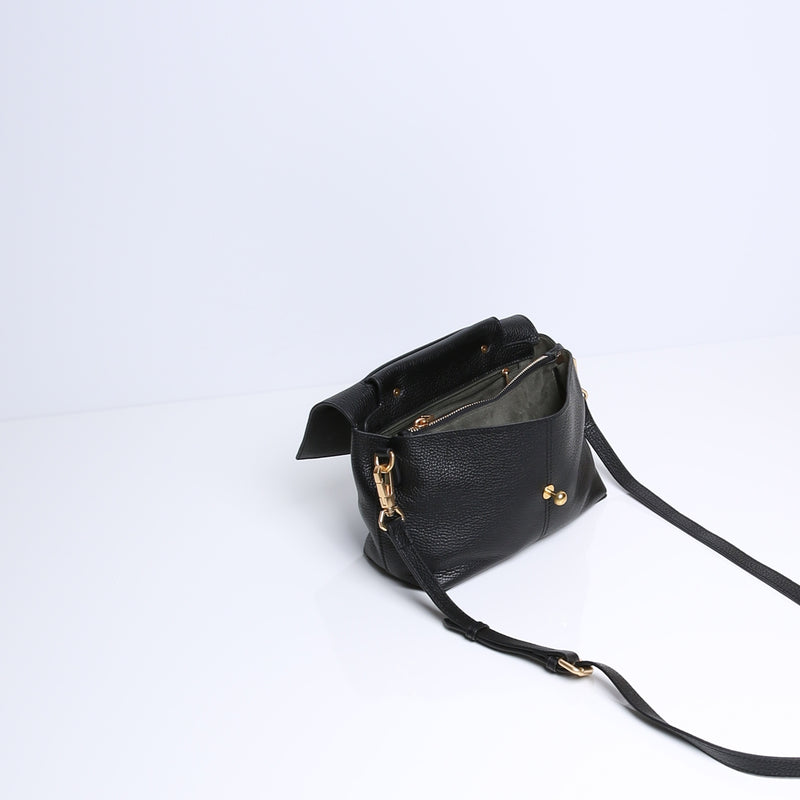 CLIVE | BLACK